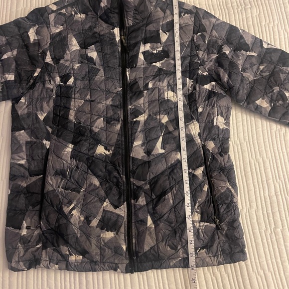 The North Face puffer jacket womens large Thermoball - Picture 6 of 7